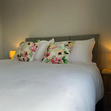 4 Bedroom With Parking Conservatory Fan Ferienhaus *