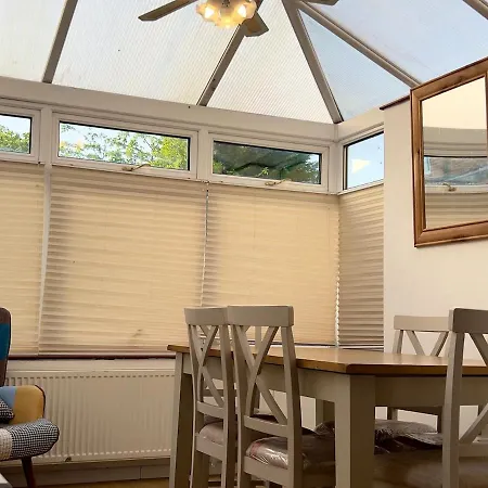 4 Bedroom With Parking Conservatory Fan Ferienhaus *